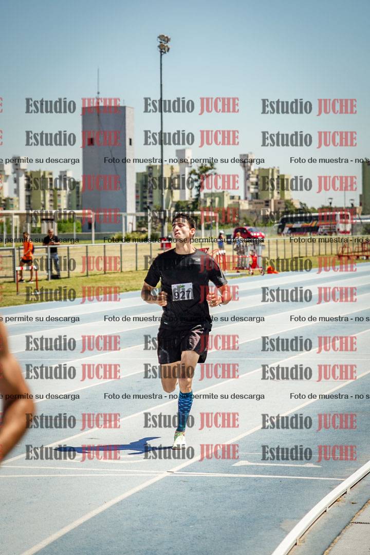Fotos de los 800 m llanos de varones