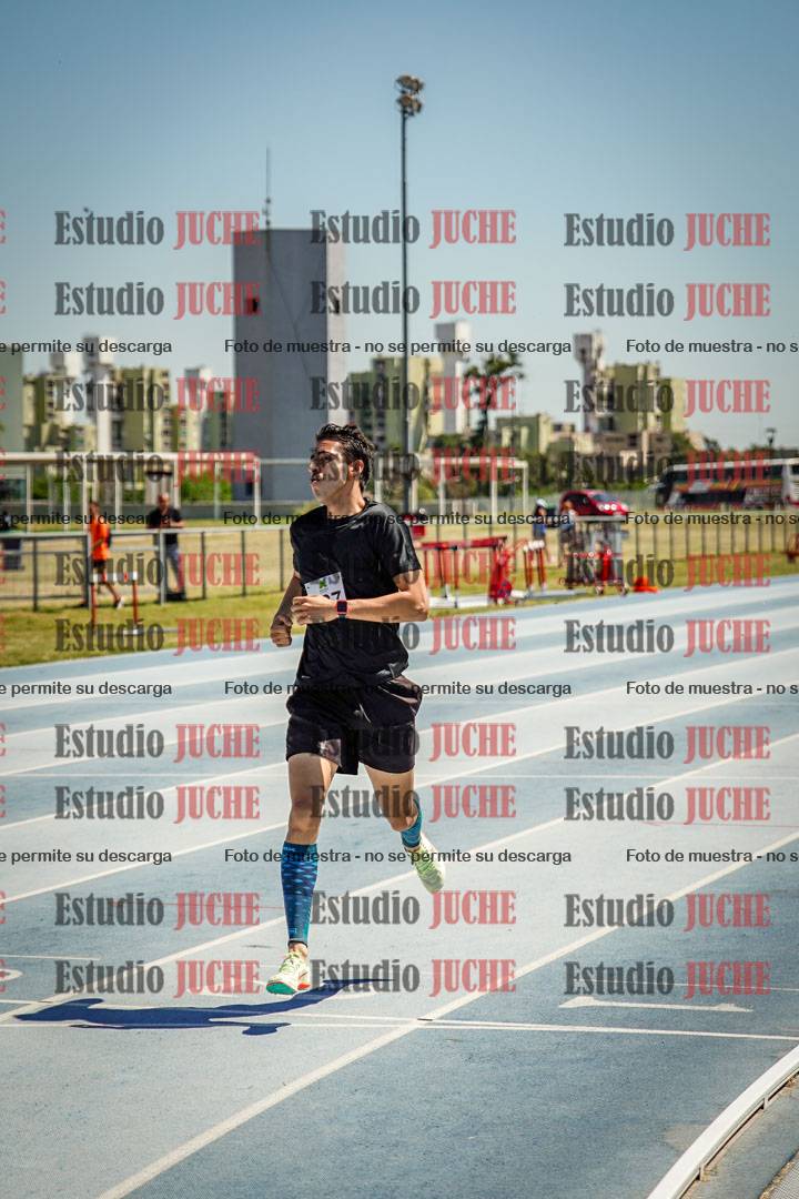 Fotos de los 800 m llanos de varones