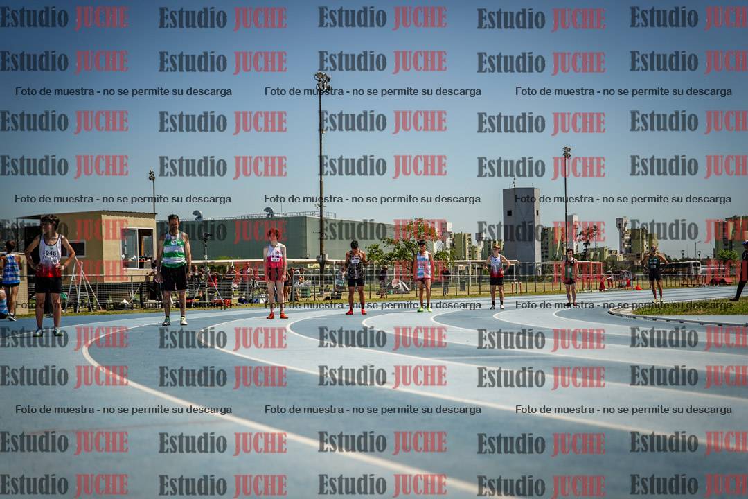 Fotos de los 800 m llanos de varones