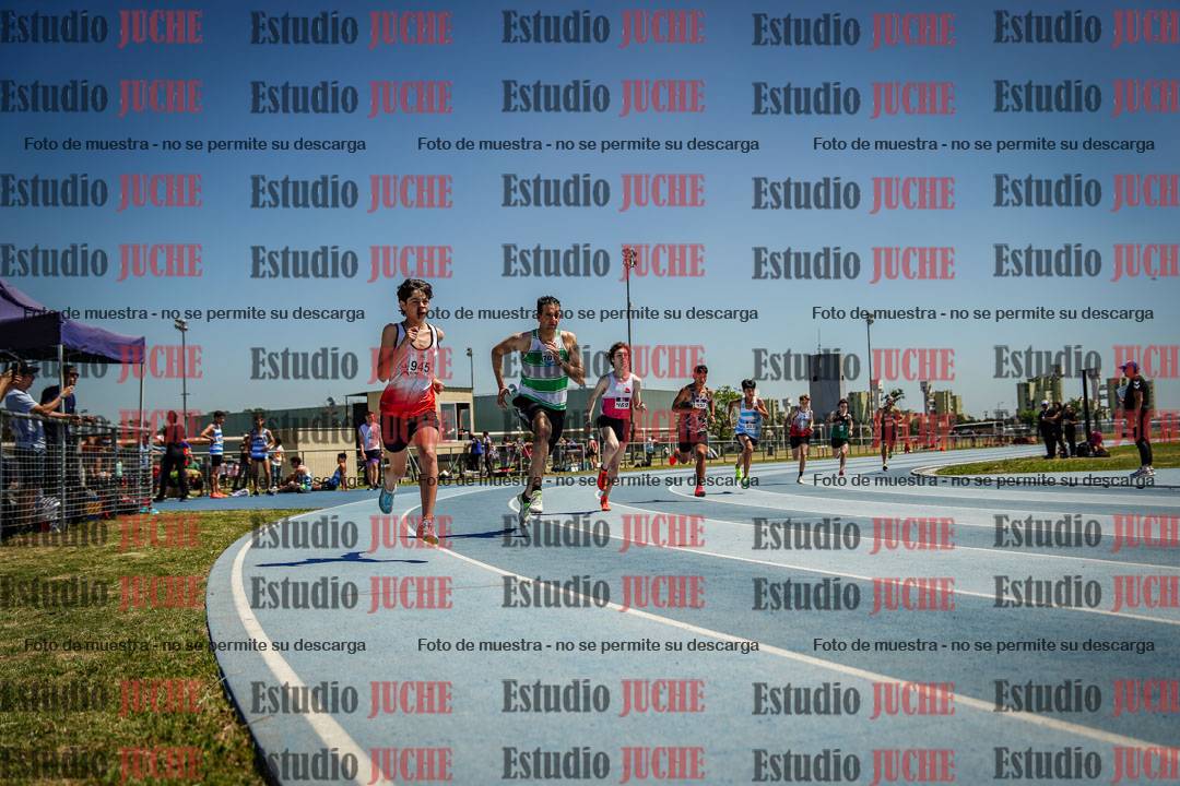 Fotos de los 800 m llanos de varones