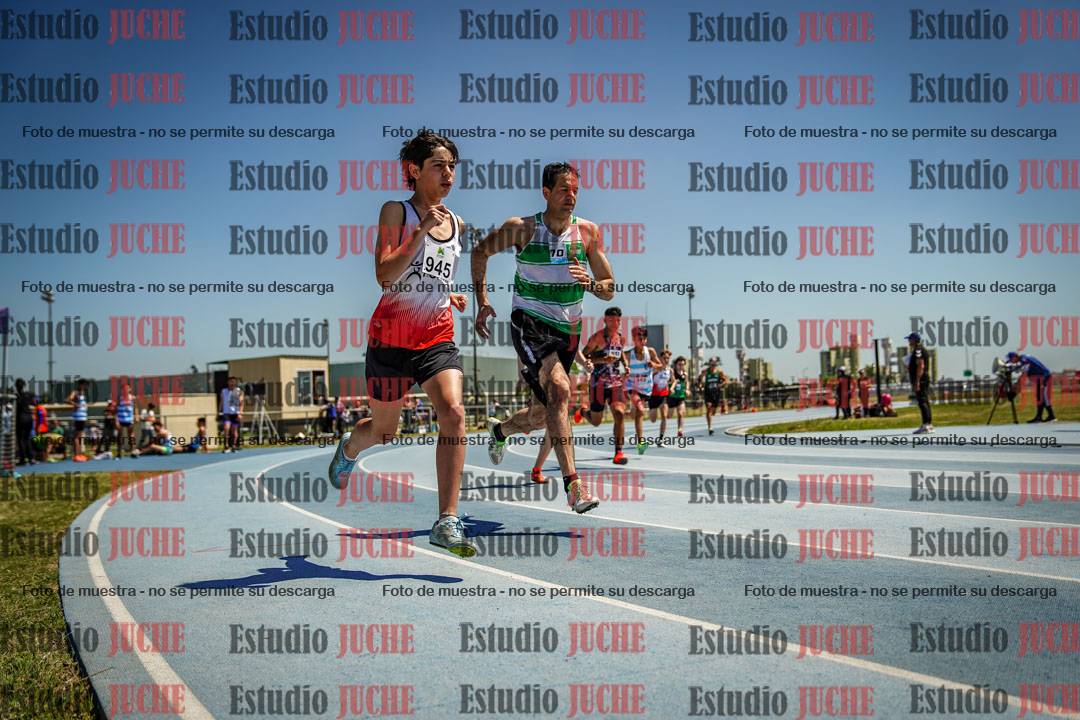 Fotos de los 800 m llanos de varones