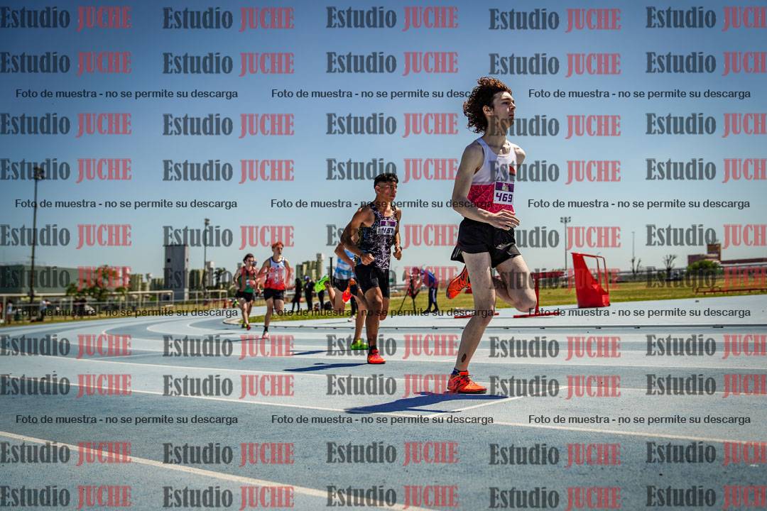 Fotos de los 800 m llanos de varones