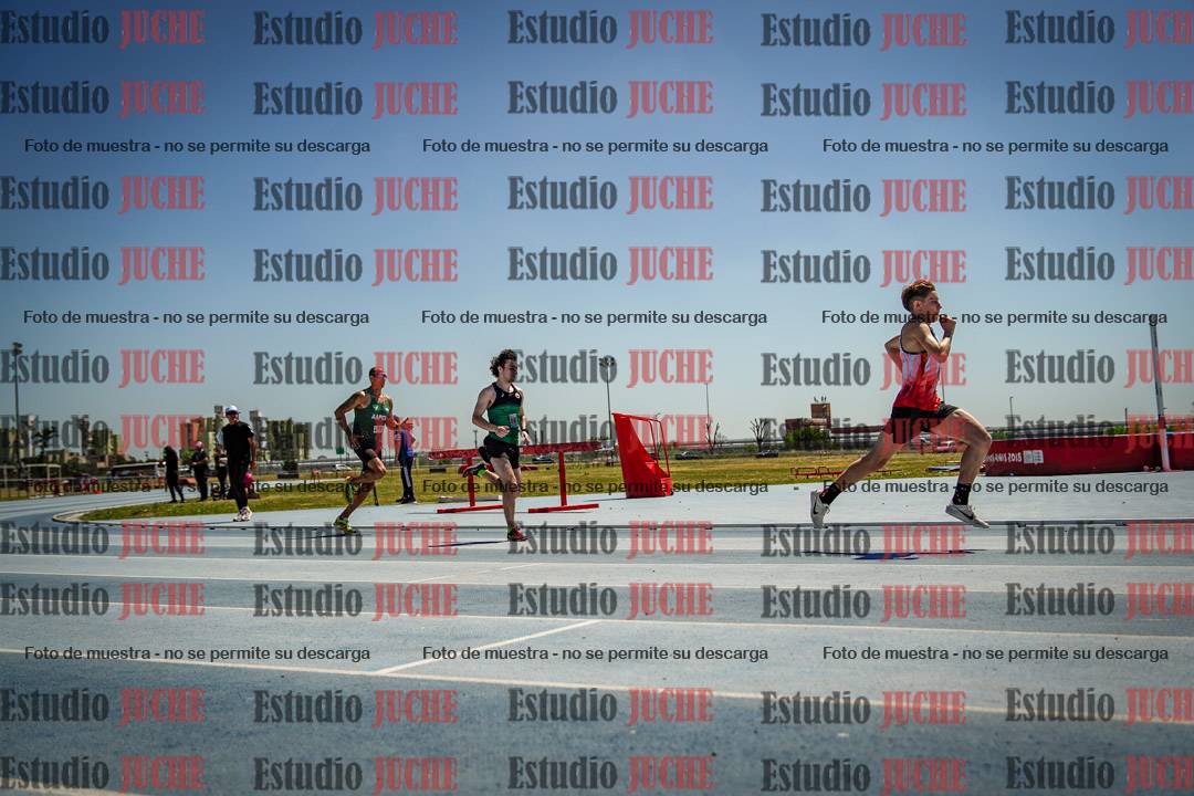 Fotos de los 800 m llanos de varones
