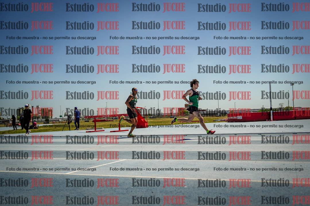 Fotos de los 800 m llanos de varones