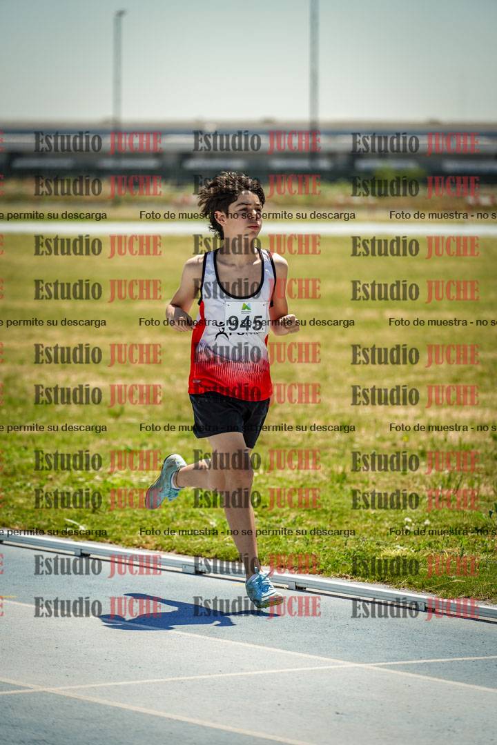 Fotos de los 800 m llanos de varones