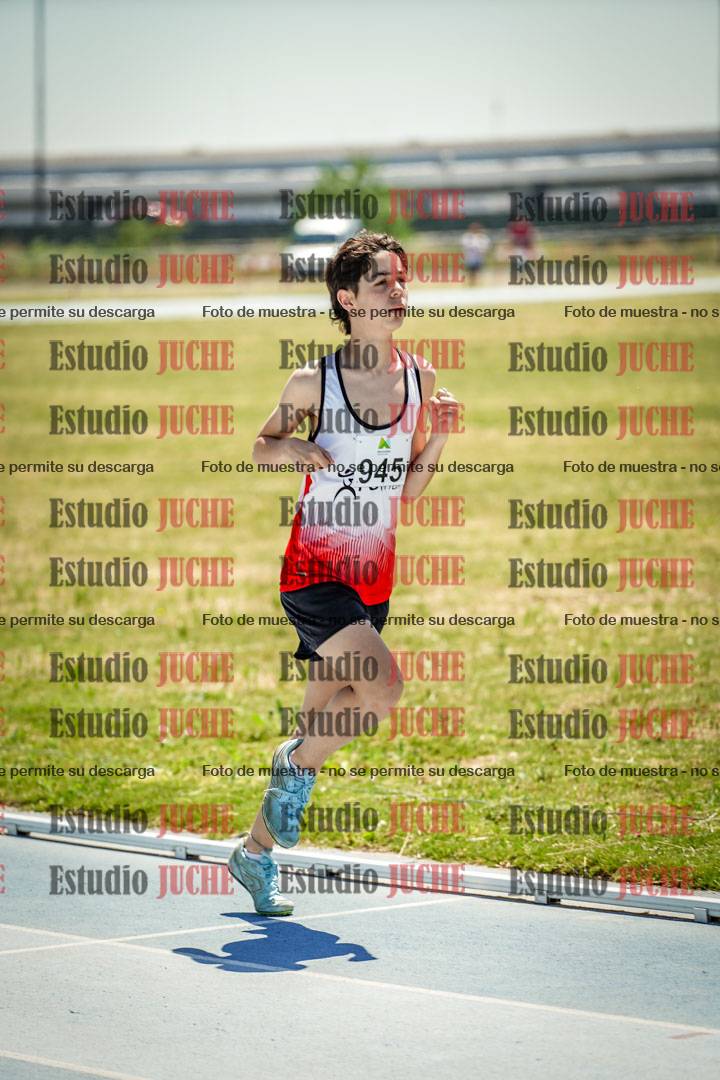 Fotos de los 800 m llanos de varones