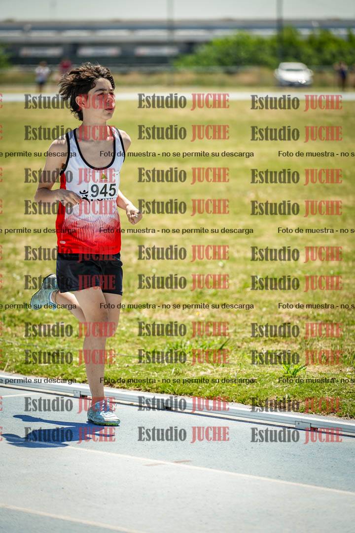 Fotos de los 800 m llanos de varones
