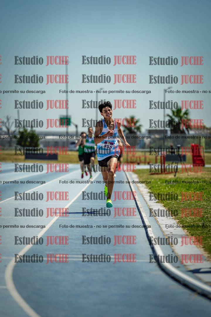 Fotos de los 800 m llanos de varones