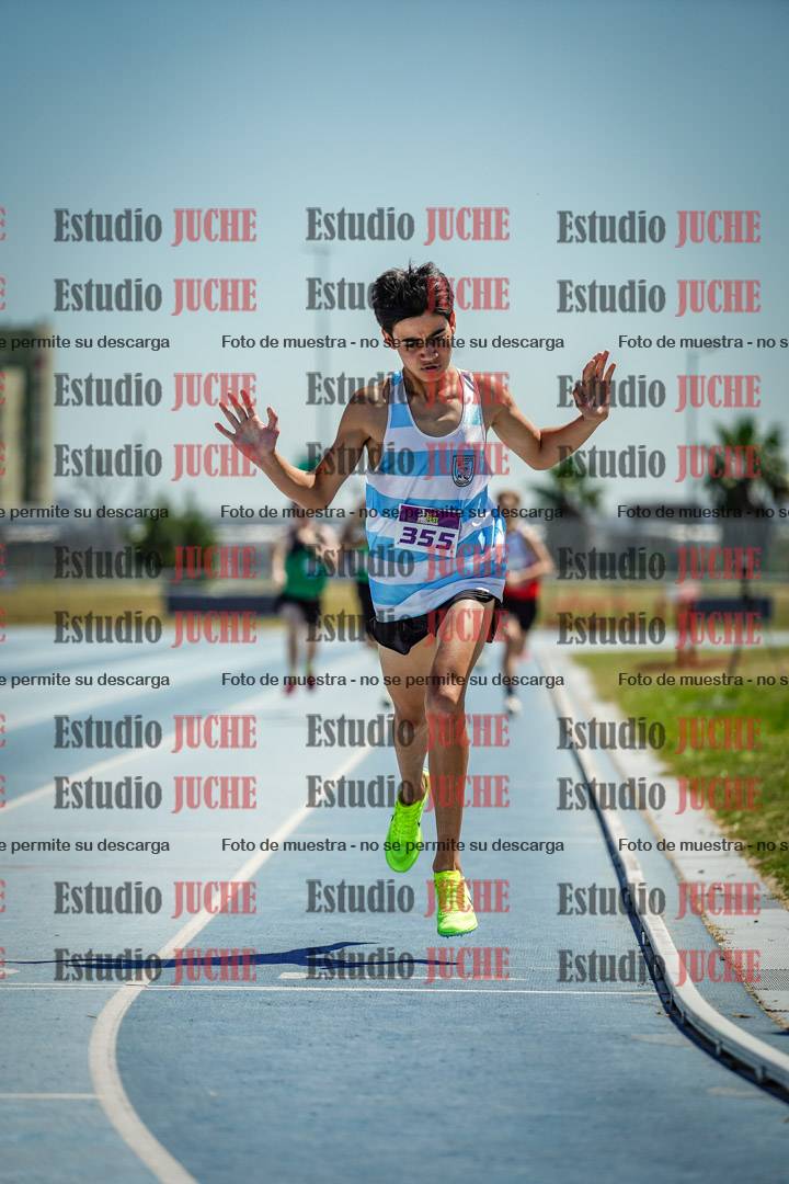 Fotos de los 800 m llanos de varones