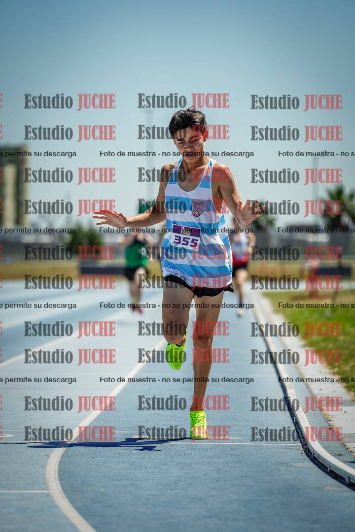 Fotos de los 800 m llanos de varones