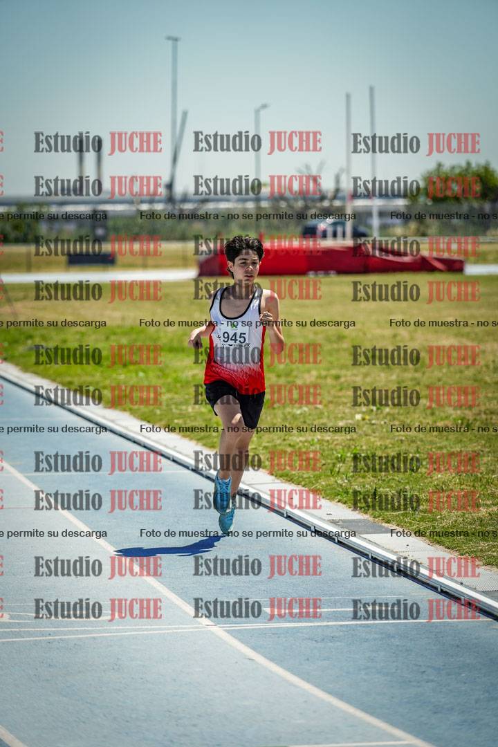 Fotos de los 800 m llanos de varones