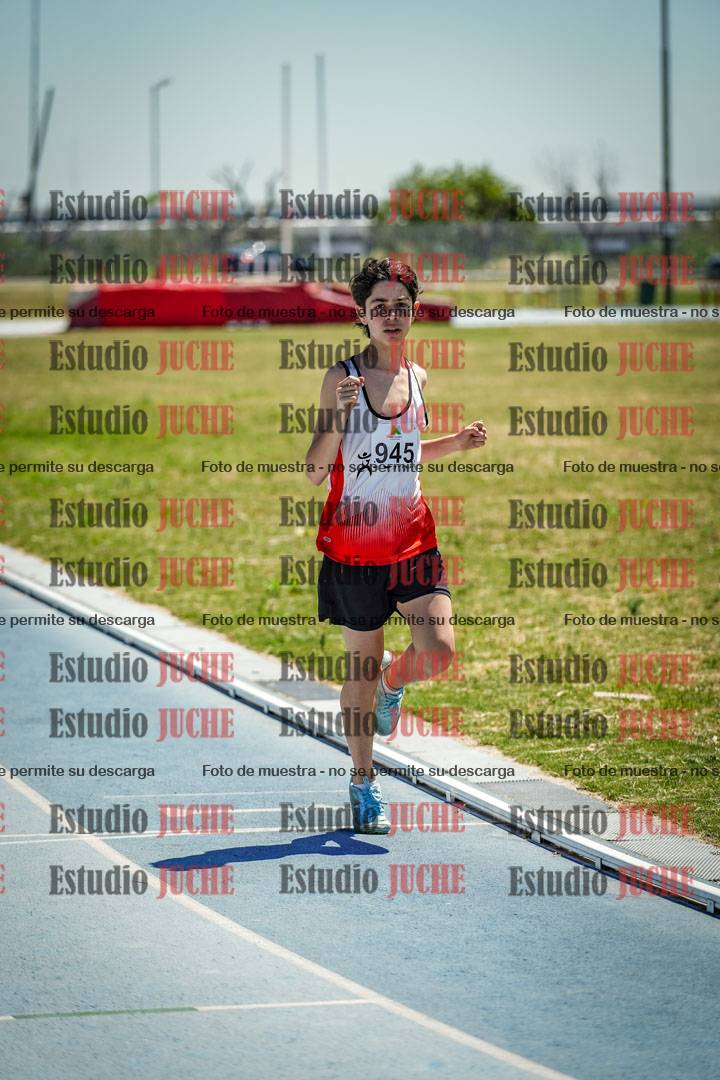 Fotos de los 800 m llanos de varones