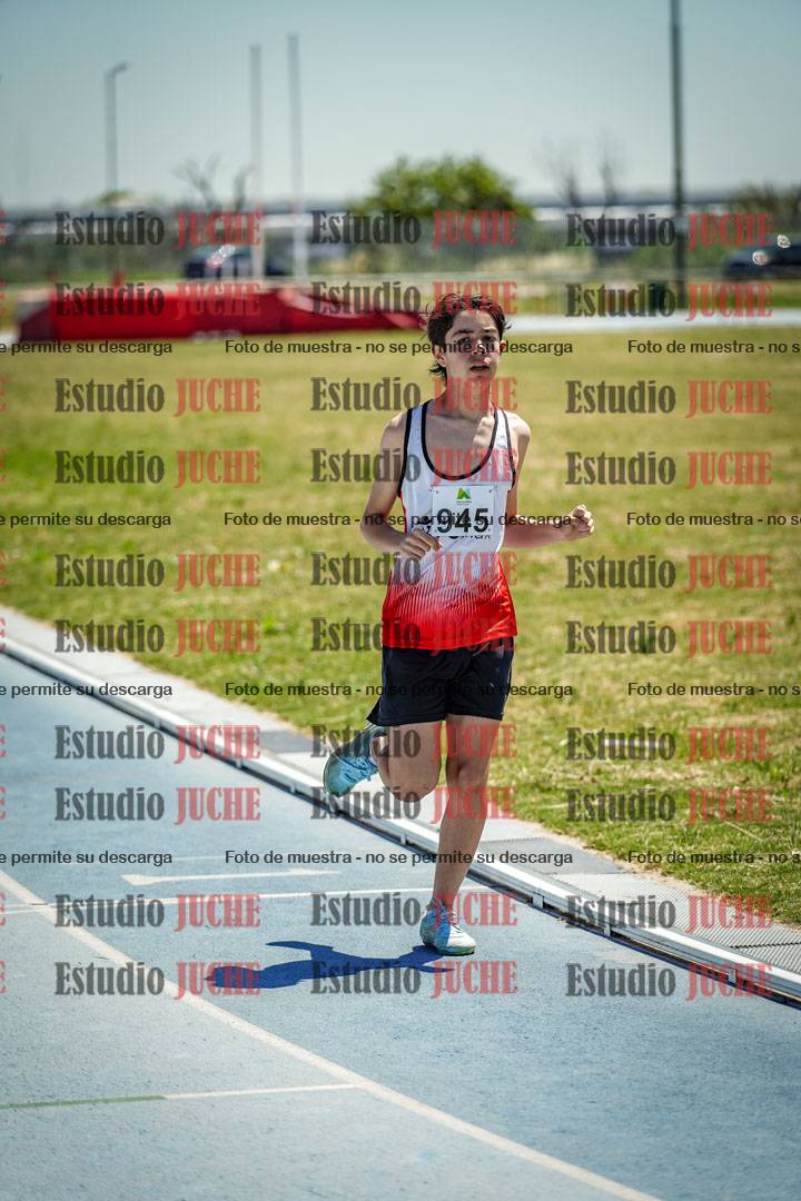 Fotos de los 800 m llanos de varones