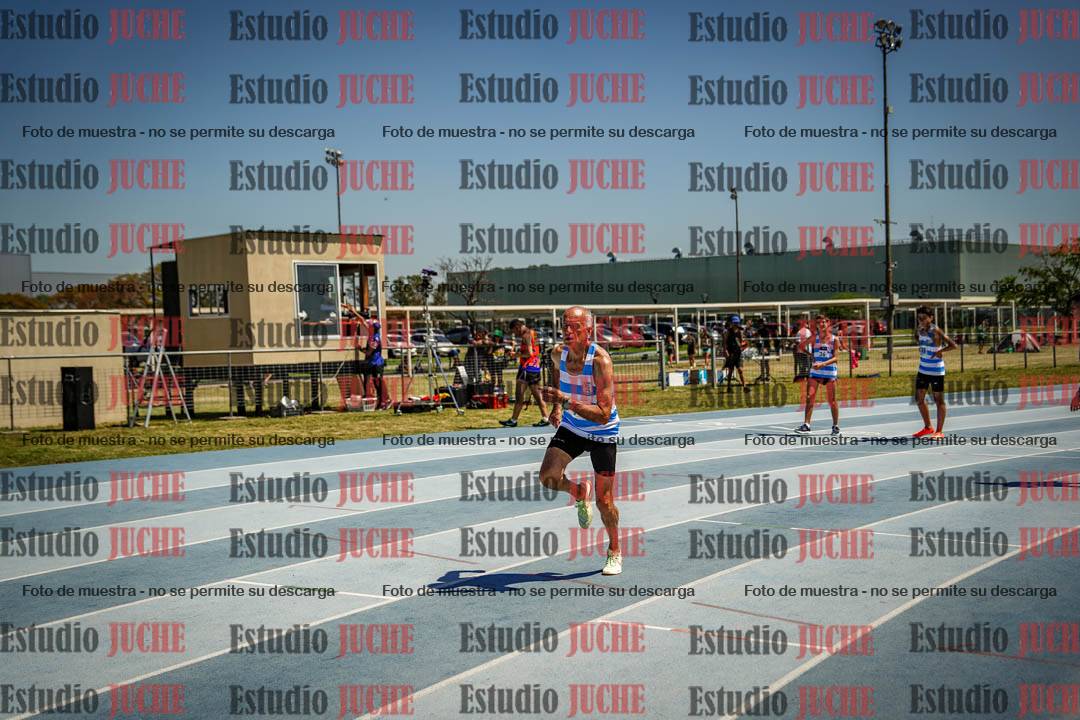 Fotos de los 800 m llanos de varones