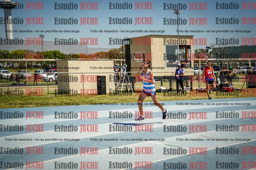 Fotos de los 800 m llanos de varones