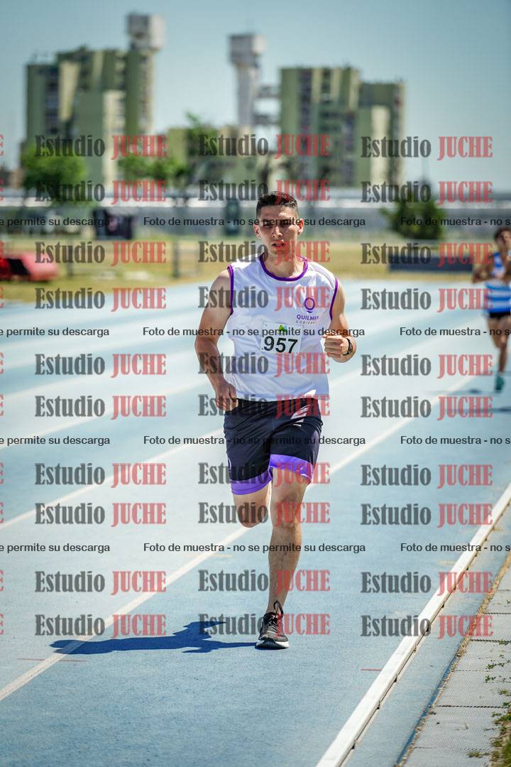 Fotos de los 800 m llanos de varones