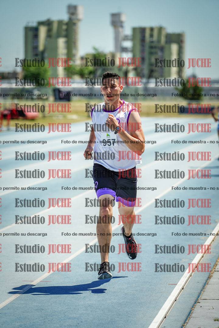 Fotos de los 800 m llanos de varones