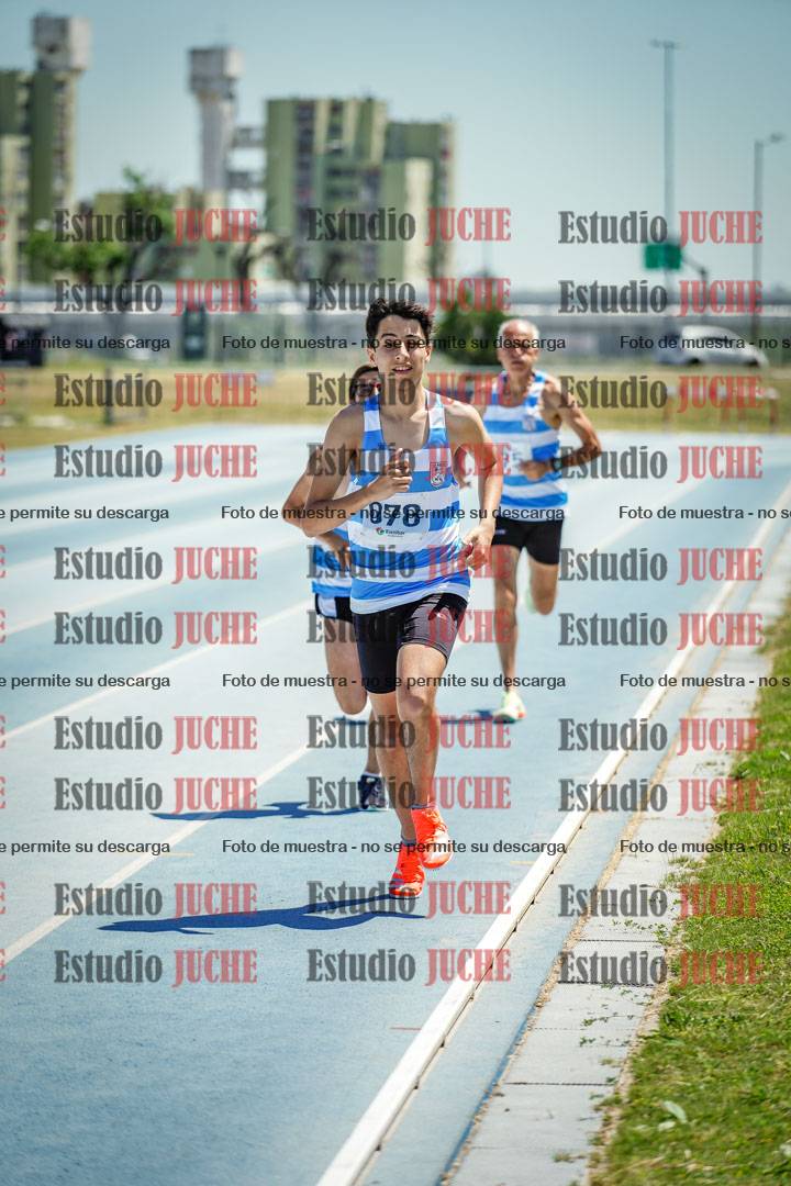 Fotos de los 800 m llanos de varones