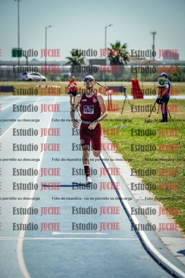 Fotos de los 800 m llanos de varones