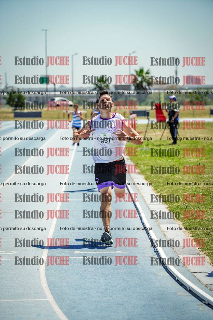 Fotos de los 800 m llanos de varones