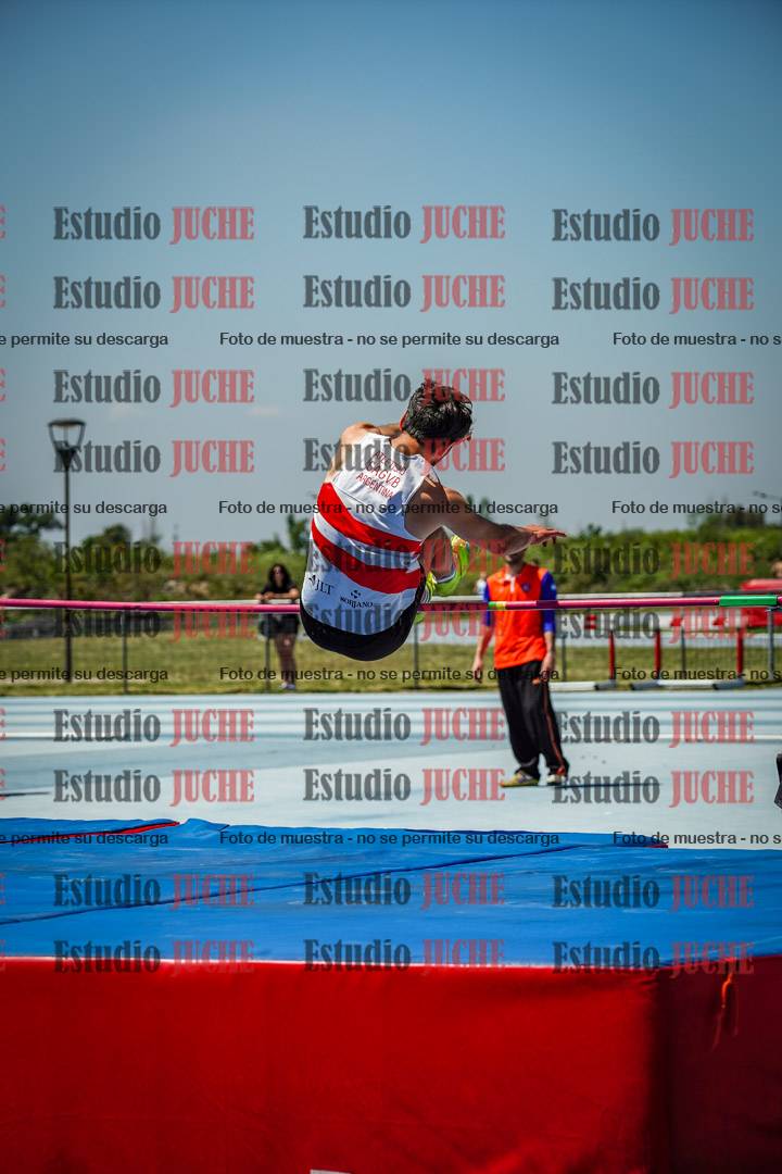 Fotos del salto en alto de mujeres y varones - todos los grupos