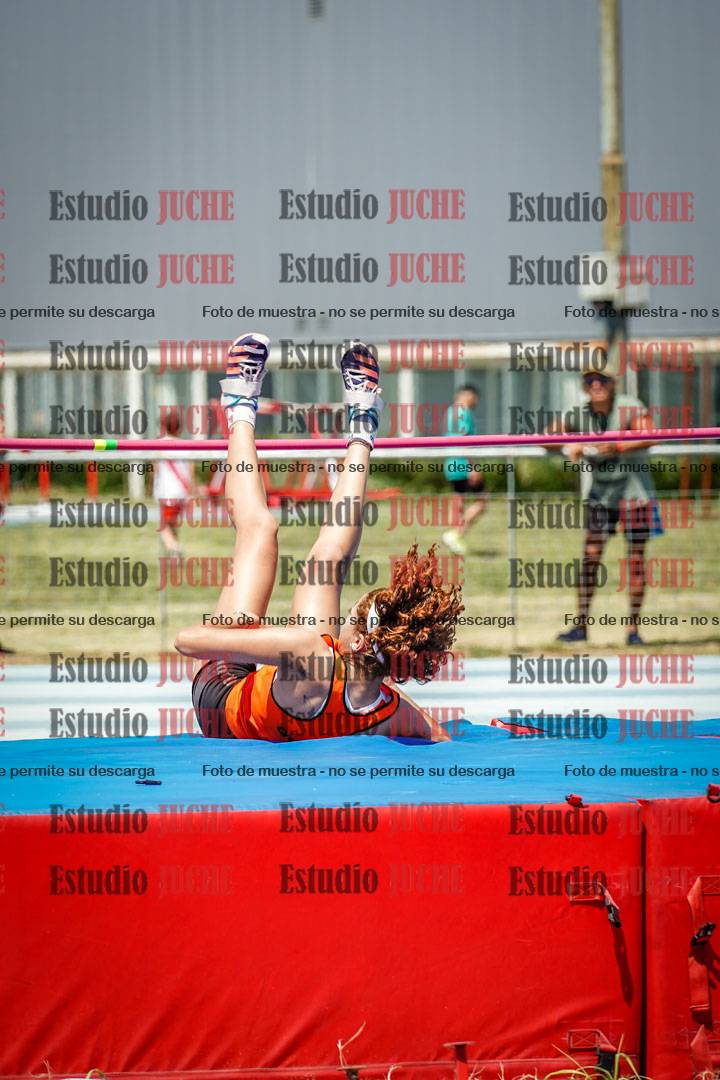 Fotos del salto en alto de mujeres y varones - todos los grupos