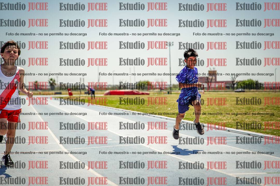 Fotos de los 50 m llanos de varones