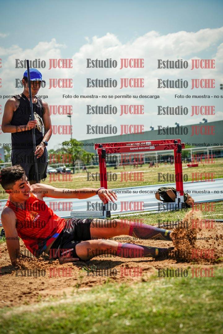 Fotos del salto triple de mujeres y varones - todas las tablas