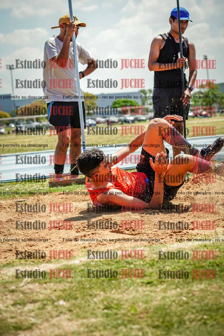 Fotos del salto triple de mujeres y varones - todas las tablas