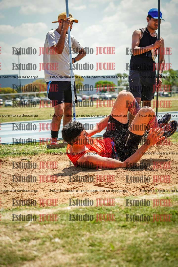 Fotos del salto triple de mujeres y varones - todas las tablas
