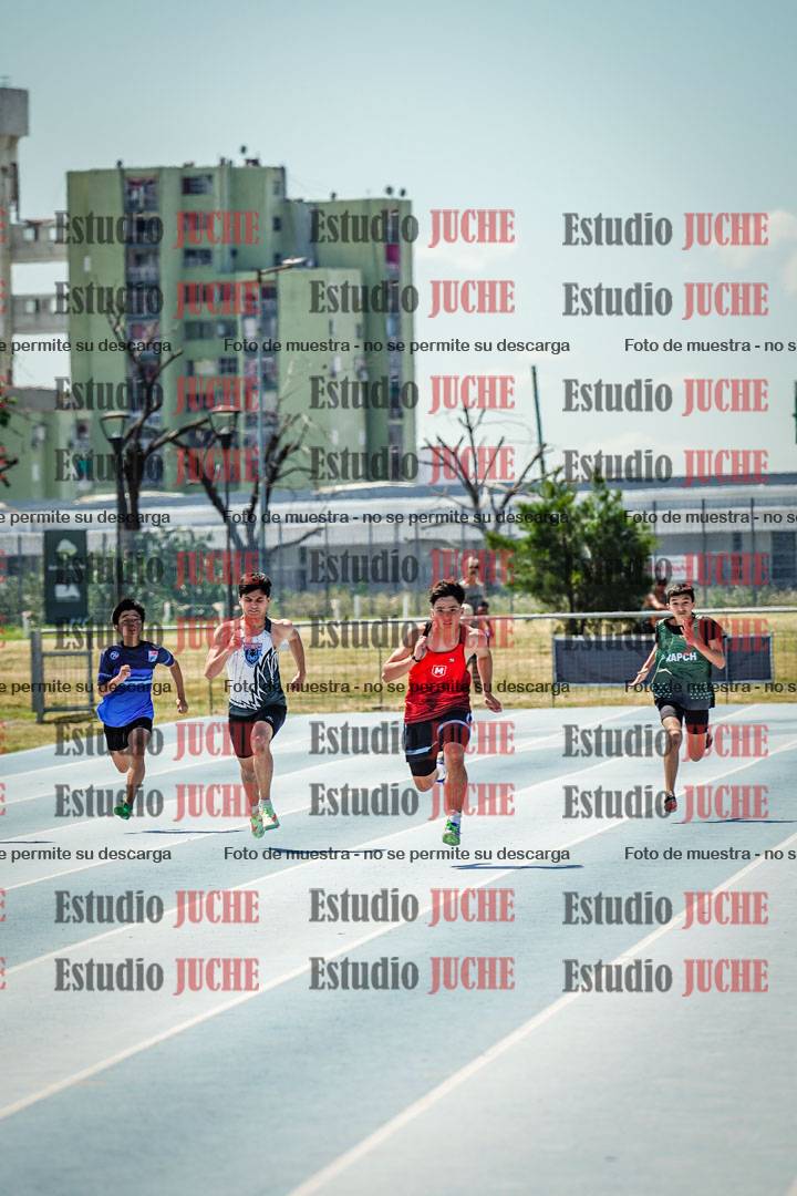 Fotos de los 150 m llanos de varones
