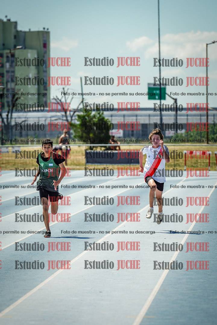 Fotos de los 150 m llanos de varones