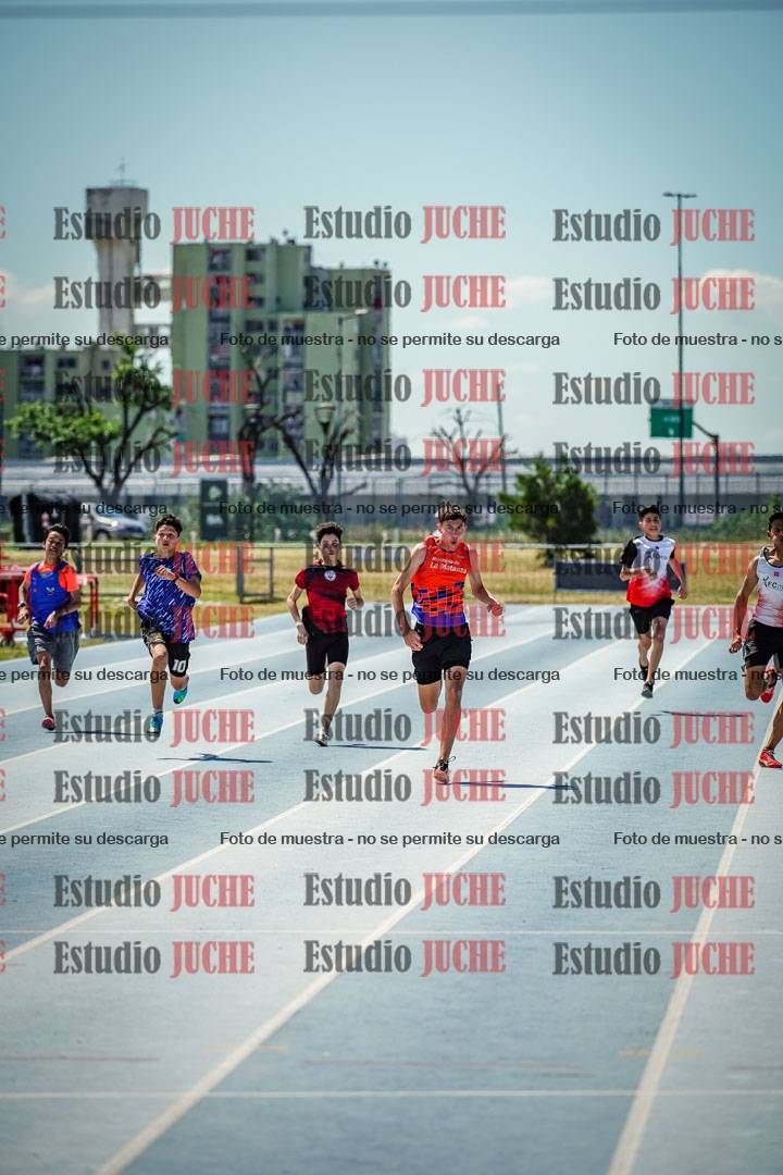 Fotos de los 150 m llanos de varones