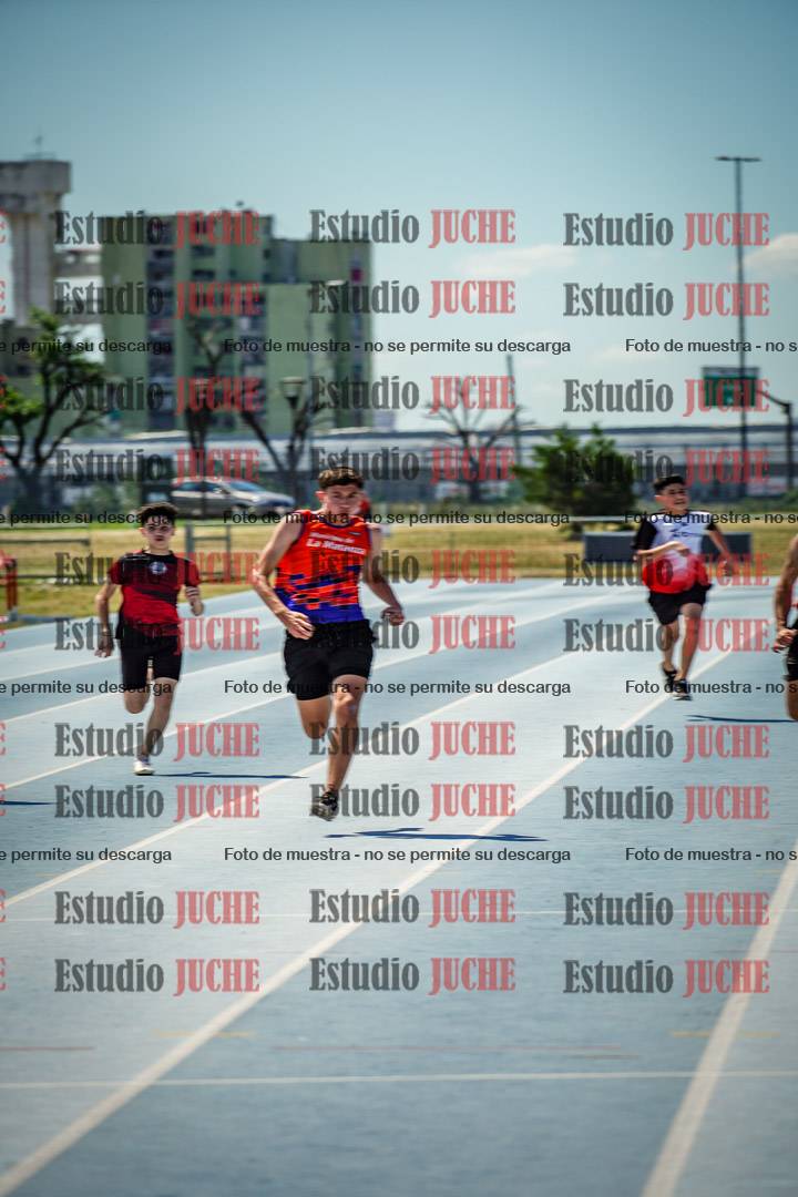 Fotos de los 150 m llanos de varones