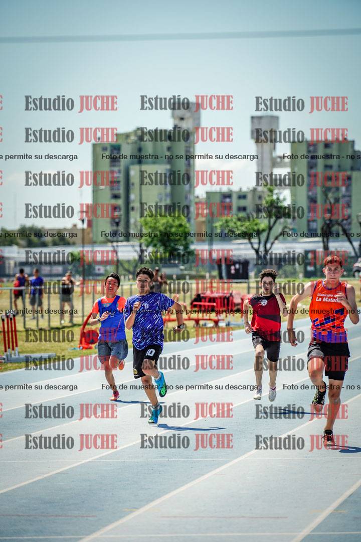 Fotos de los 150 m llanos de varones