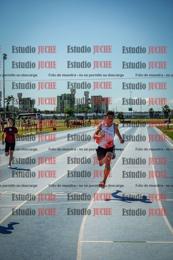 Fotos de los 150 m llanos de varones