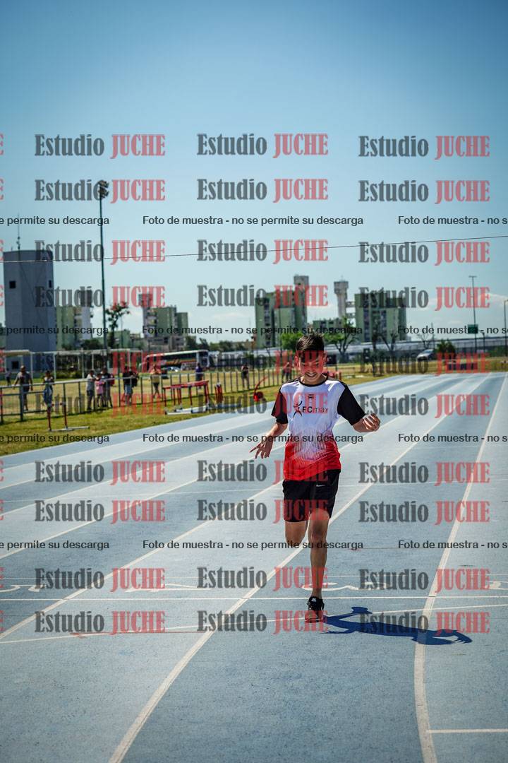 Fotos de los 150 m llanos de varones