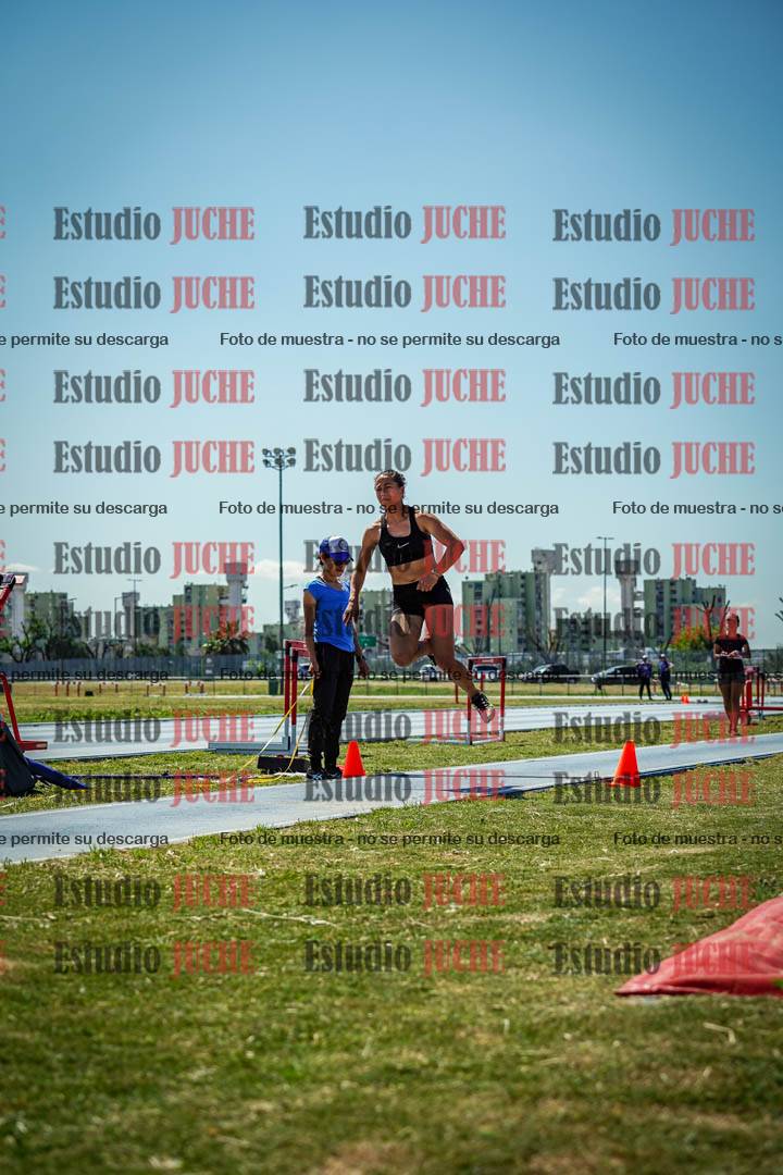 Fotos del salto triple de mujeres y varones - todas las tablas