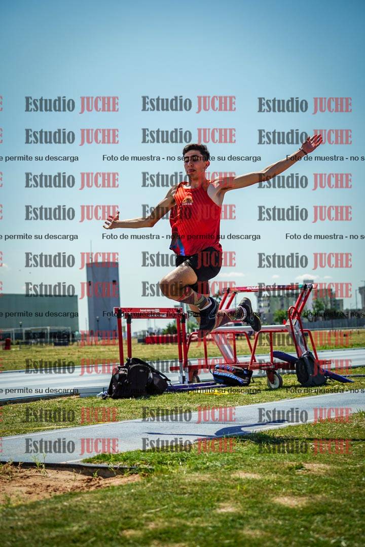 Fotos del salto triple de mujeres y varones - todas las tablas