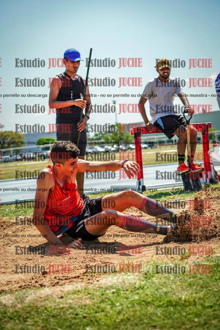 Fotos del salto triple de mujeres y varones - todas las tablas