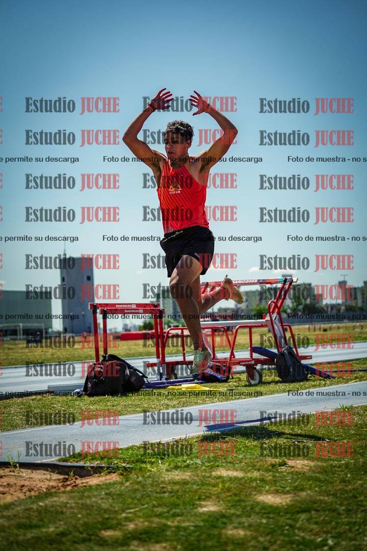 Fotos del salto triple de mujeres y varones - todas las tablas