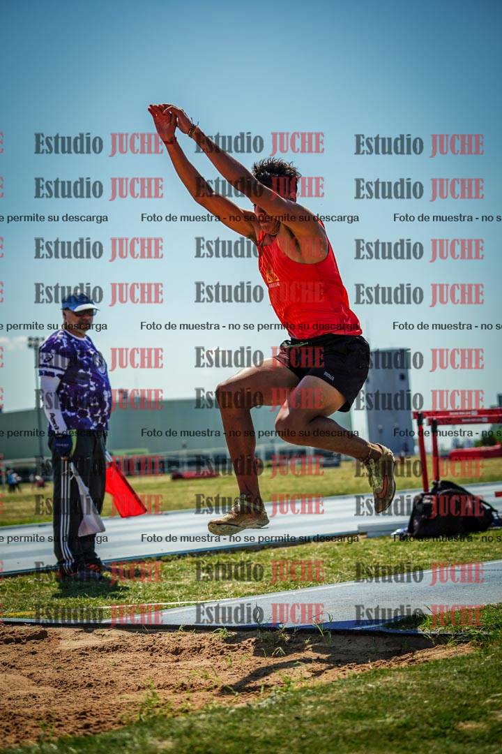 Fotos del salto triple de mujeres y varones - todas las tablas