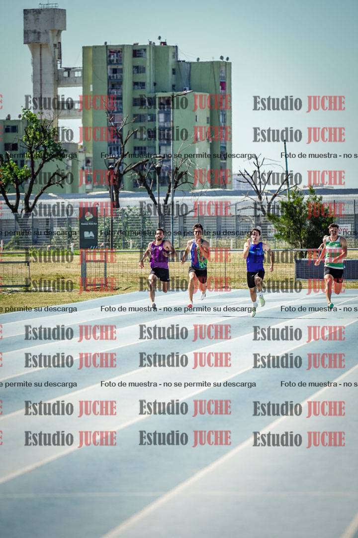 Fotos de los 200 m llanos de varones