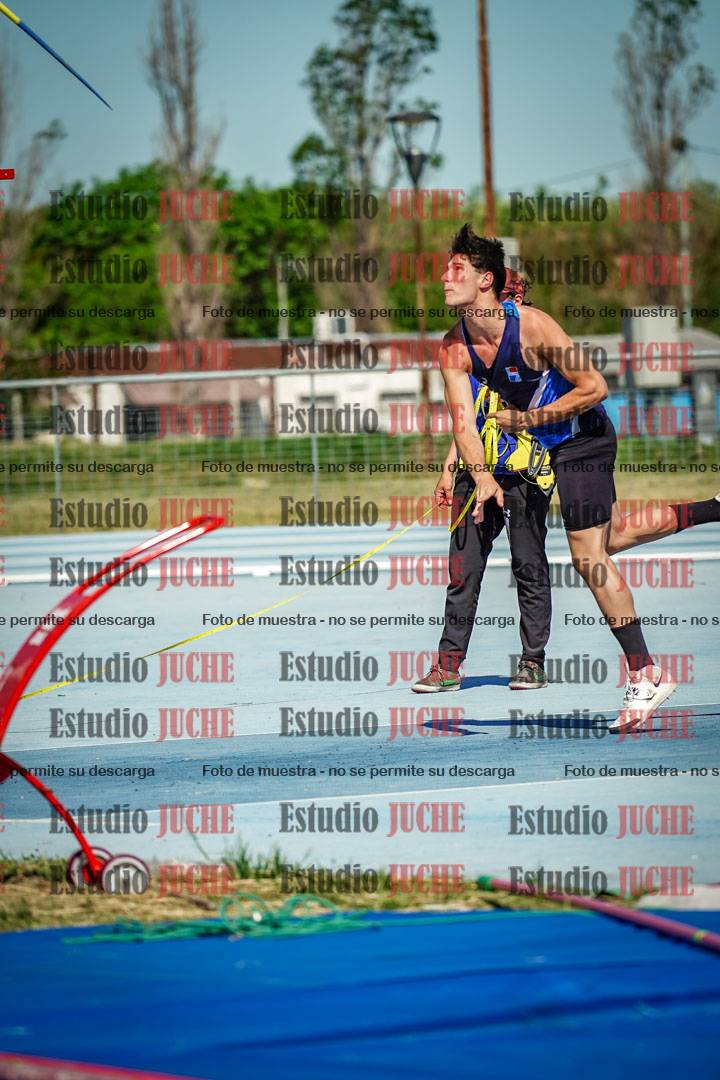 Fotos del lanzamiento de jabalina de varones