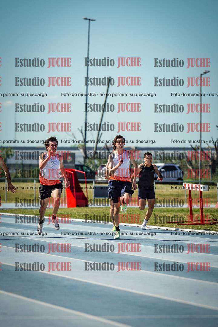 Fotos de los 200 m llanos de varones