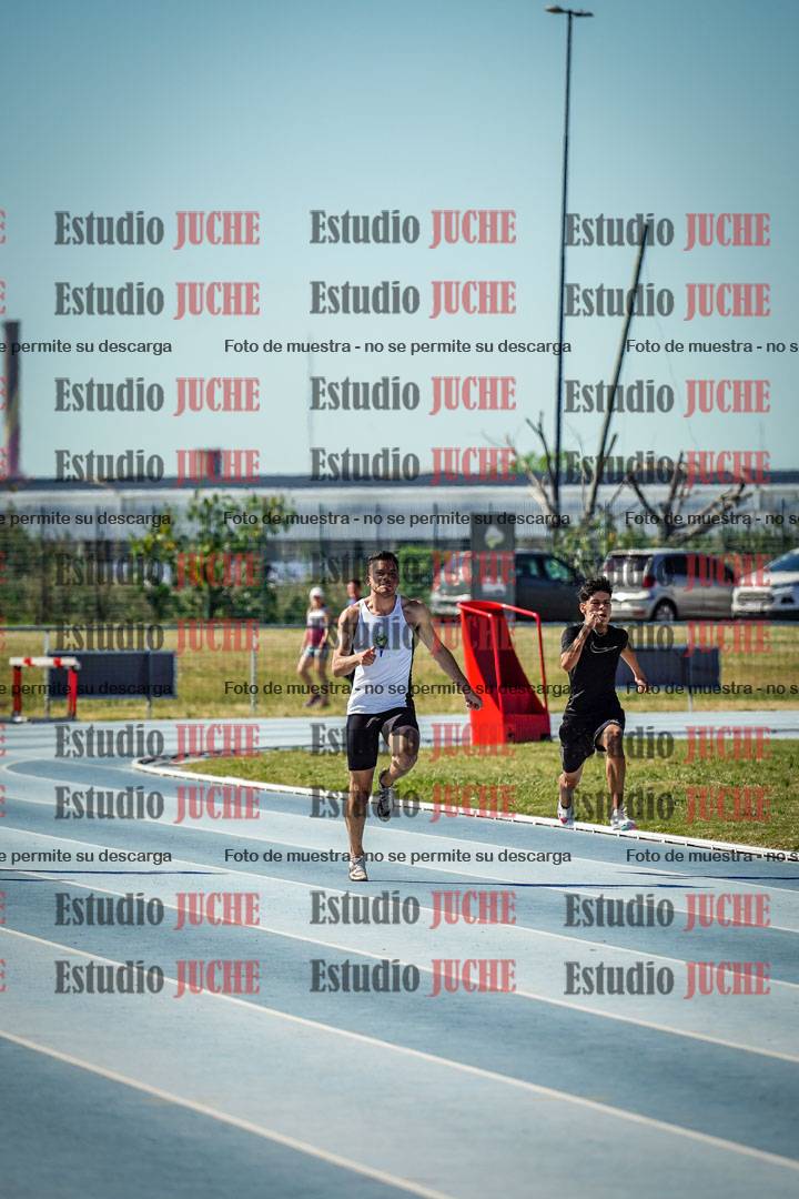 Fotos de los 200 m llanos de varones