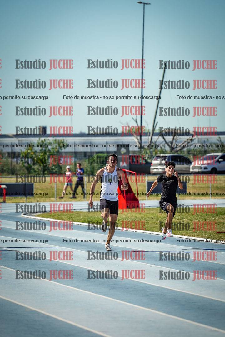 Fotos de los 200 m llanos de varones