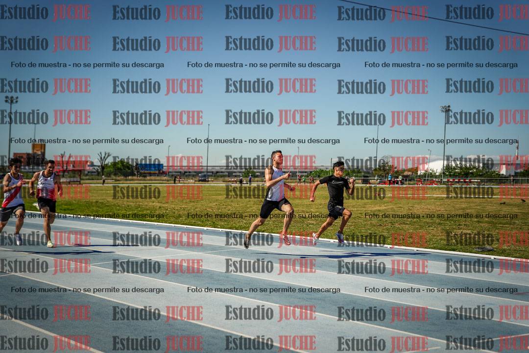 Fotos de los 200 m llanos de varones