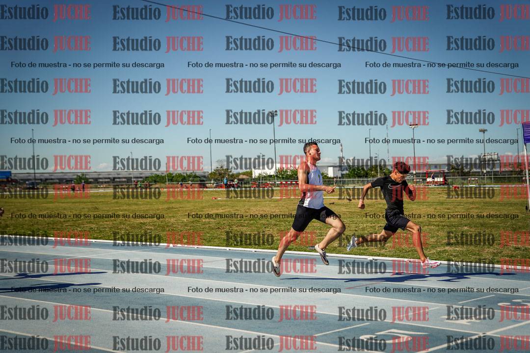 Fotos de los 200 m llanos de varones