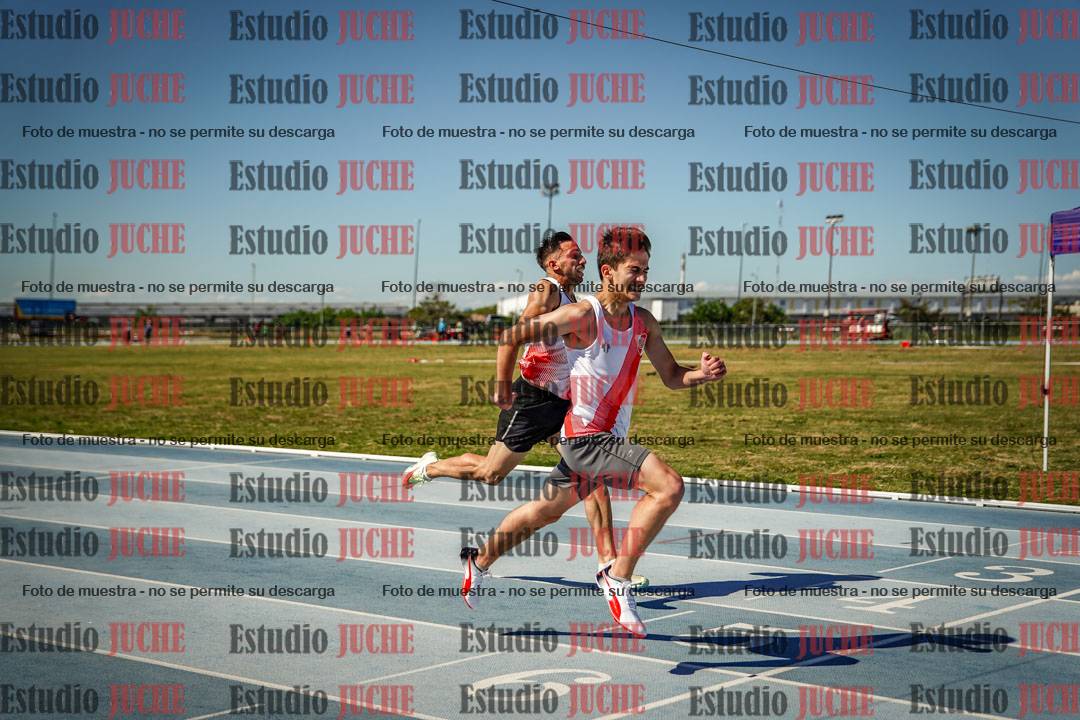 Fotos de los 200 m llanos de varones